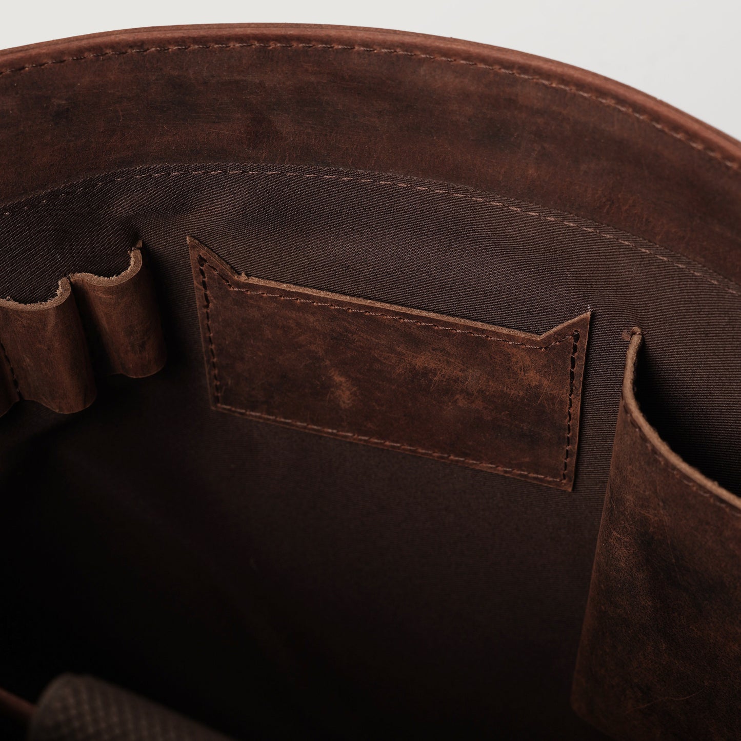 The Carismatico Vintage Distressed Brown Leather 
