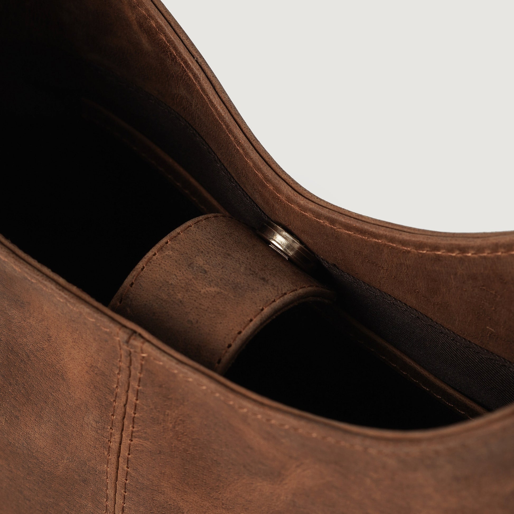 The Stefani Vintage Tan Brown Leather