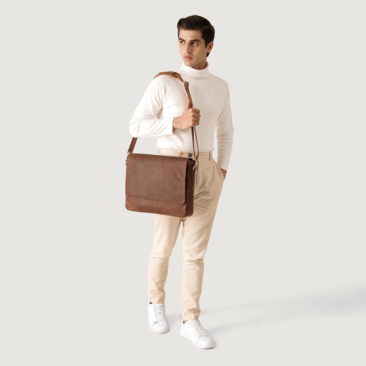 The Carismatico Vintage Tan Brown Leather